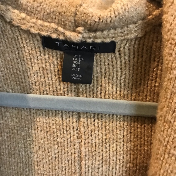 Tahari Wool Blend Sleeveless Hooded Tan Cardigan size SMALL - Picture 4 of 6